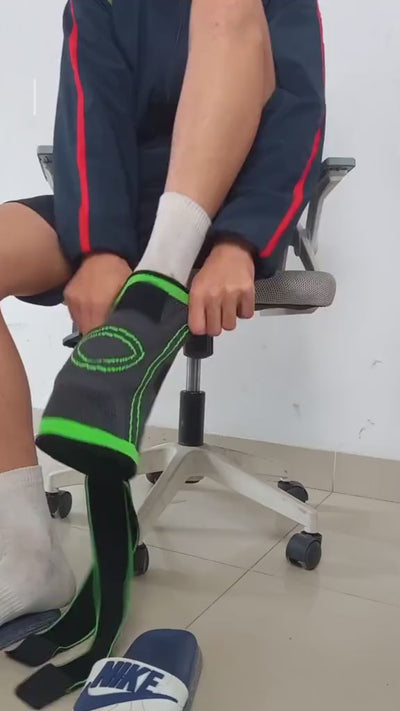 Adjustable 3D Knee Support | Patella Gel Pad | Pain Relief & Anti-Slip Grip